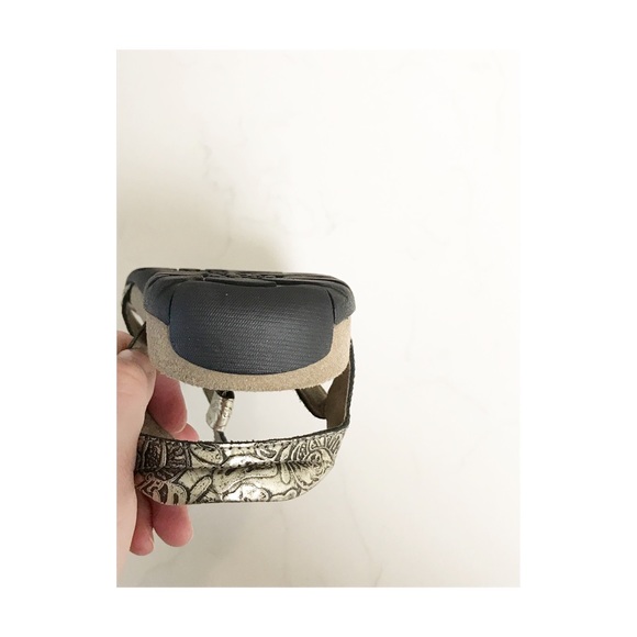 Taos Size 6 Trophy Sandal - Picture 9 of 11